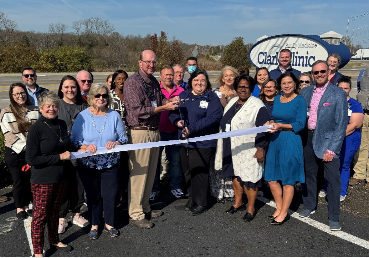 Drs. Thad Manning and Shelly Rogers cut the ribbon celebrating Clark Clinic Family Medicine’s membership into the Winchester-Clark County Chamber of Commerce.